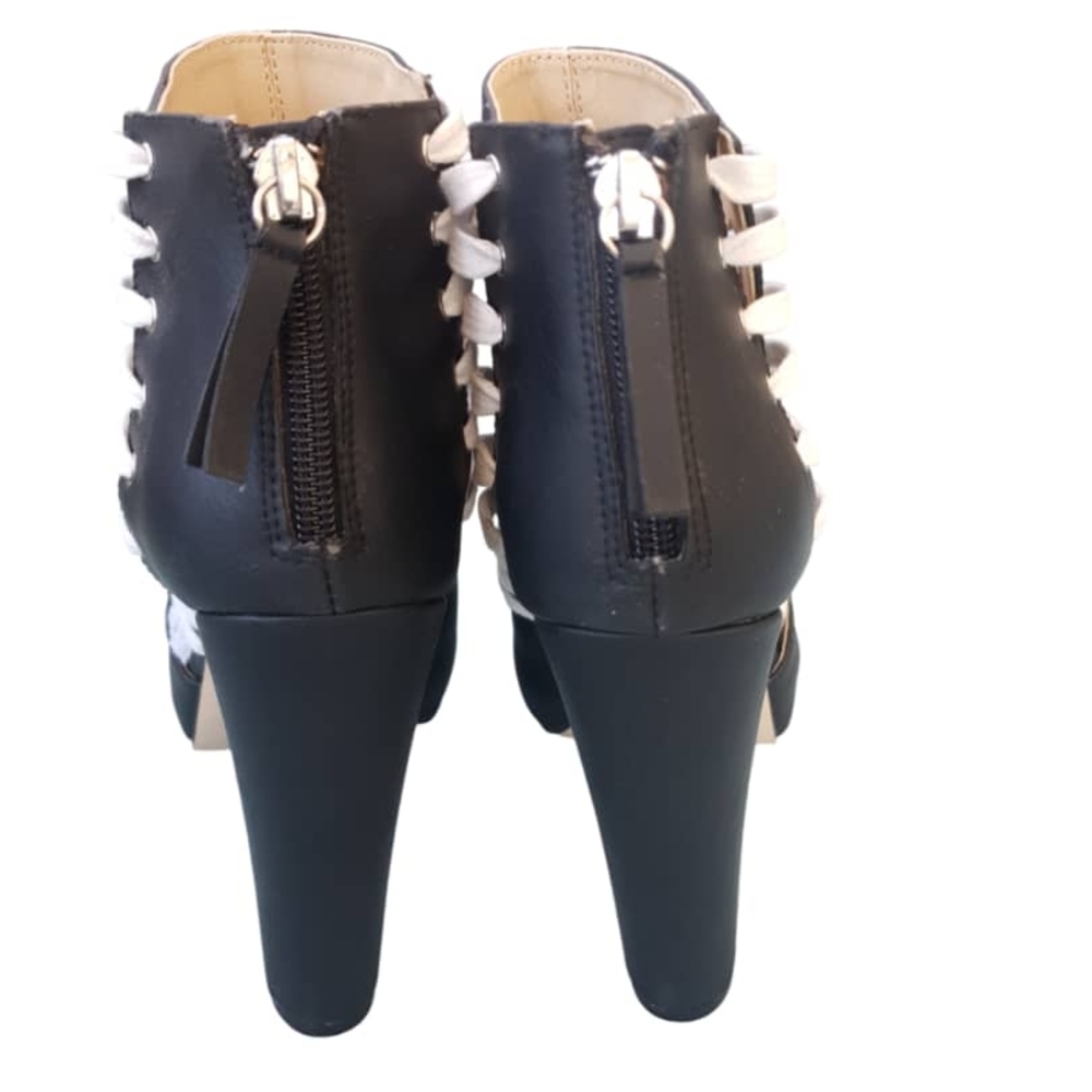 GX by Gwen Stefani Black and White Heeled Boots - Picture 4 of 5